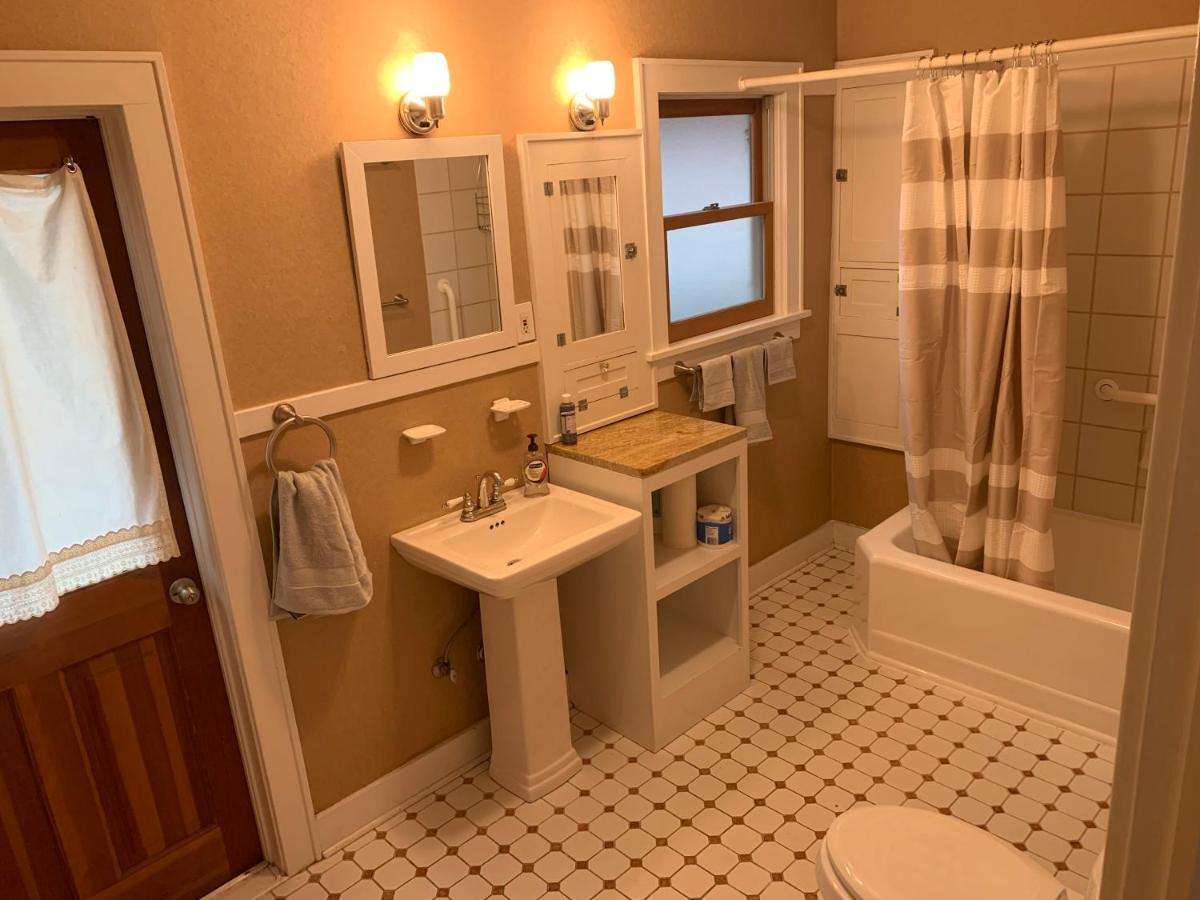 Riverpath Inn Γιουτζίν Εξωτερικό φωτογραφία