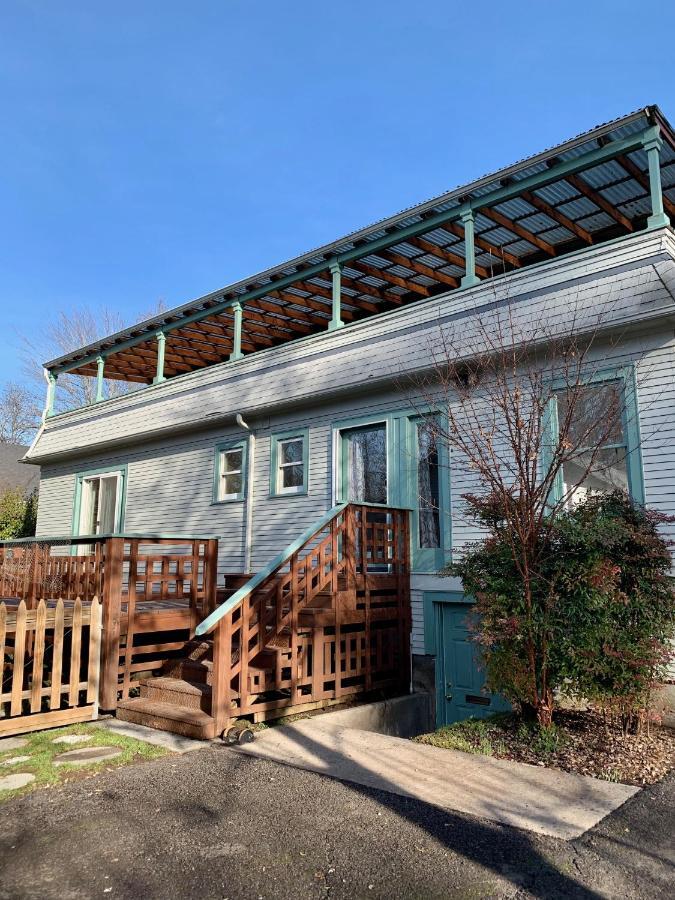 Riverpath Inn Γιουτζίν Εξωτερικό φωτογραφία