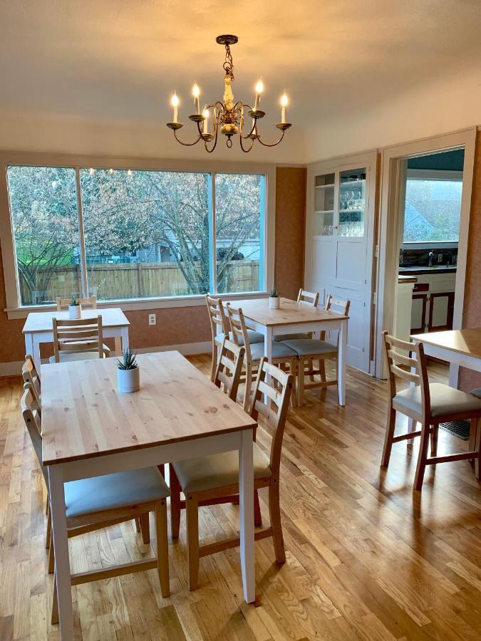 Riverpath Inn Γιουτζίν Εξωτερικό φωτογραφία